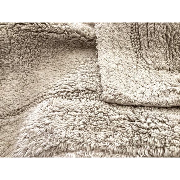 Modern Threads 2-Pack Non-Slip Backing Solid Loop Bath Mat Set in Silver NWT - Picture 2 of 7